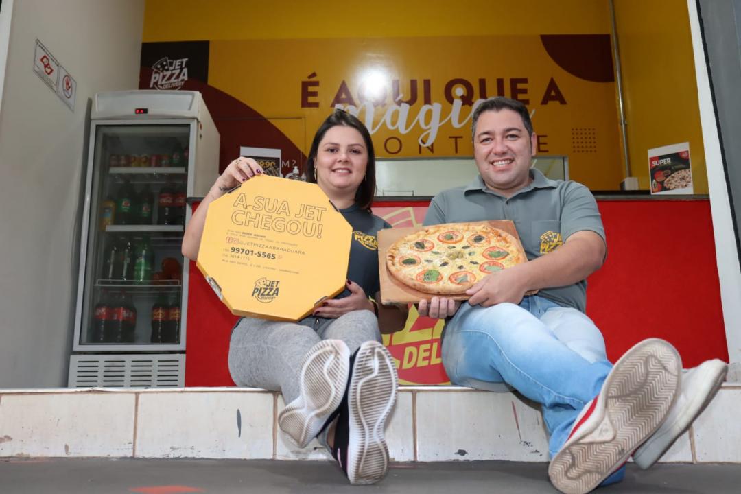 Foto 2 de 5 — Jet Pizza reflete o sonho de um casal que jogou carreiras estáveis para o alto para apostar em seus sonhos